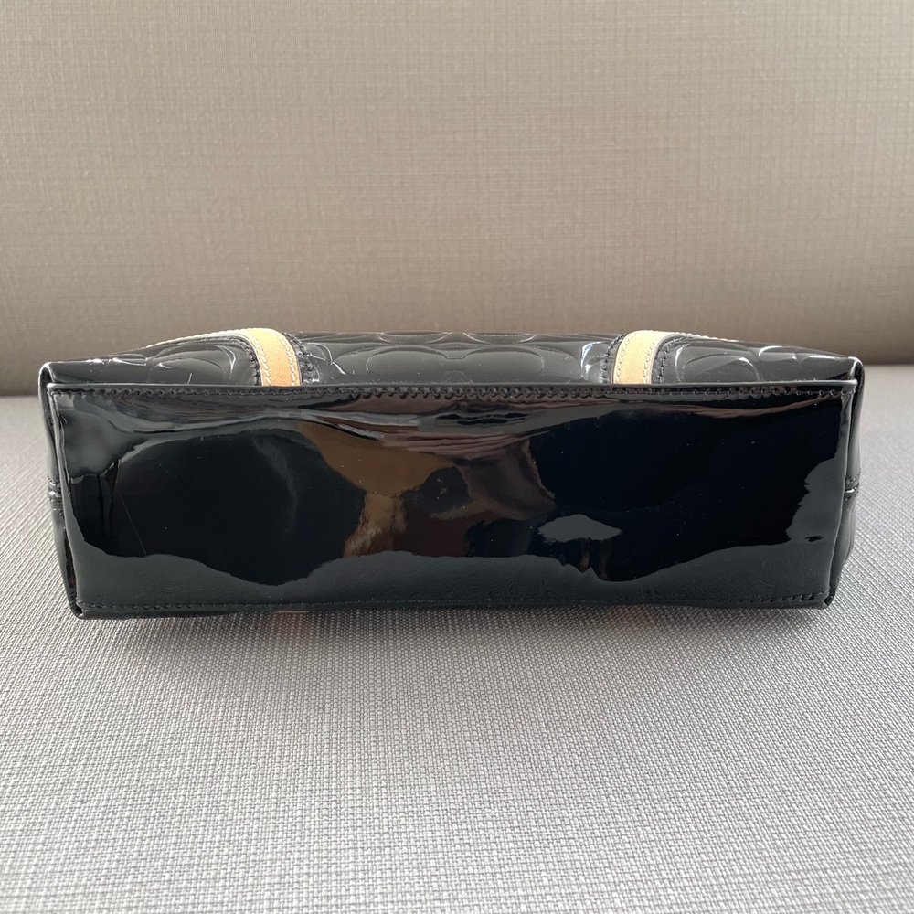 Coach Black Logo Embossed Patent Leather Bag - Picture 3 of 8